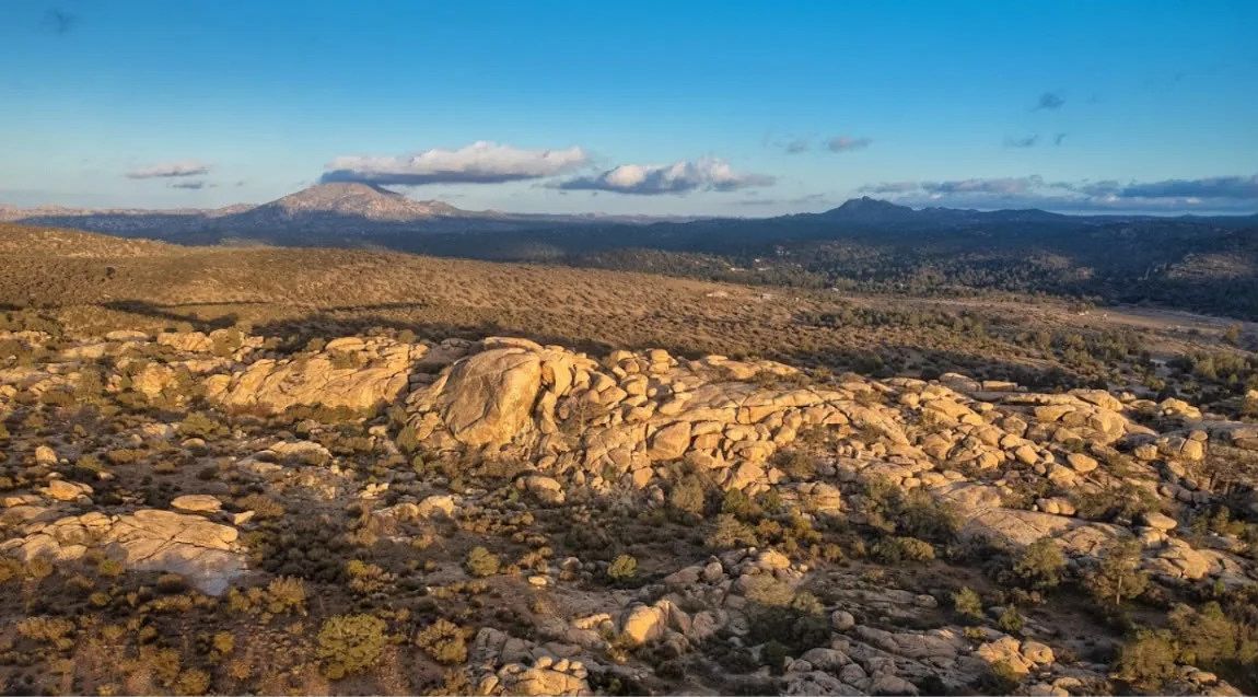 Vista de la sierra desde el predio